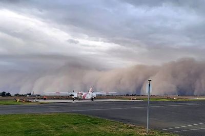 Massive dust storm reduces visibility, causes vehicle pileup on central California highway