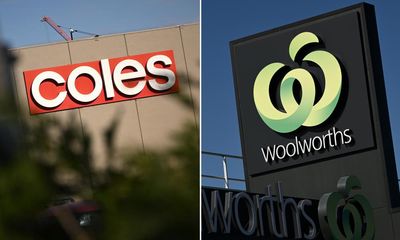 Coles and Woolworths buy big independents to help protect dominance, IGA says