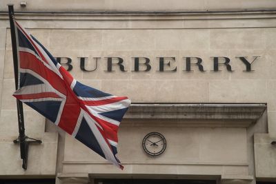 Burberry launches turnaround as sales continue to slump