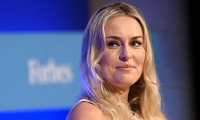 Lindsey Vonn to end five-year retirement and rejoin US ski team aged 40