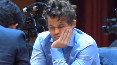 Magnus Carlsen takes sole lead in Tata Steel India Chess tournament