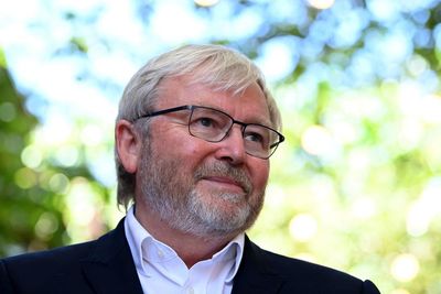 Former ambassador to US accuses unnamed Sky News Australia presenters of campaign against Kevin Rudd