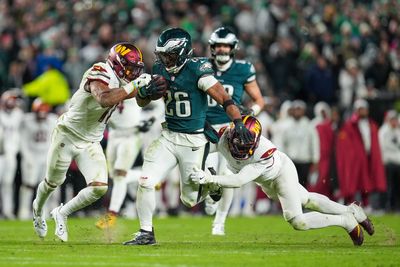 Eagles move to 8-2 after 26-18 win over the Commanders in Week 11