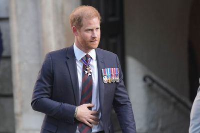 Prince Harry 'one of two' people continuing claims against Sun publisher, court told