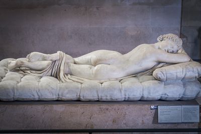 Inside ‘De toutes beautés!’, the Louvre’s new exhibition narrating 10,000 years of beauty ideals through art