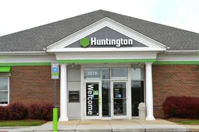 Do Wall Street Analysts Like Huntington Bancshares Stock?