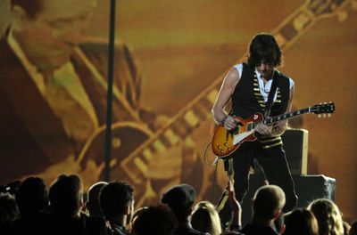 Jeff Beck Guitar Collection To Be Auctioned In January