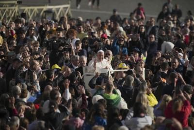 Pope Francis Urges Rome Diocese To Address Housing Crisis