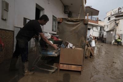 Spanish Regional Leader Defies Calls To Resign After Floods