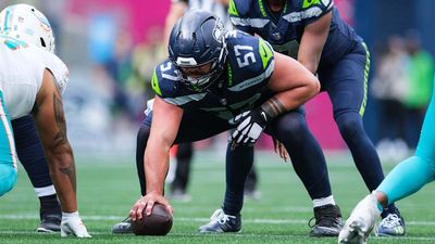 Seahawks Starting Center Connor Williams Shockingly Retires From Football Midseason