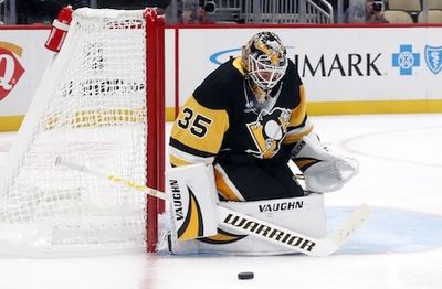 Fans React To Penguins Goalie Tristan Jarry's Rocky Return