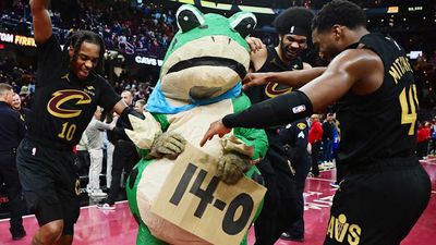 Cavaliers Dance With Victory Frog Following 14th Straight Win to Start Season