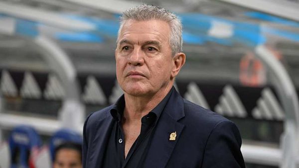 Mexico's Javier Aguirre Struck by Beverage Can Causing Bloody Wound