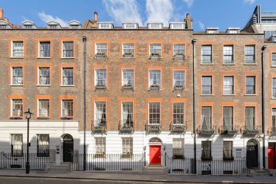 Inside the one-bedroom townhouse near Trafalgar Square for sale after £1 million price drop