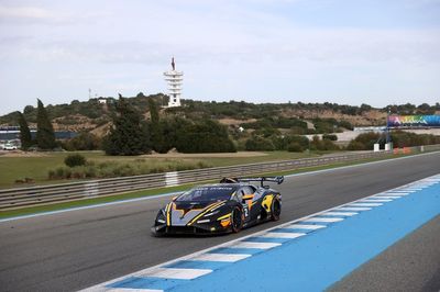 Lamborghini | World Finals AM+LC: Kuppens and Harmsen win a nail-biting Race 1