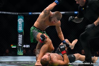 UFC 309 video: Oban Elliott brutally KOs Bassil Hafez for first octagon finish