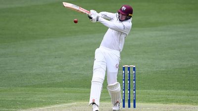 Renshaw century helps Bulls thwart Tigers' victory push