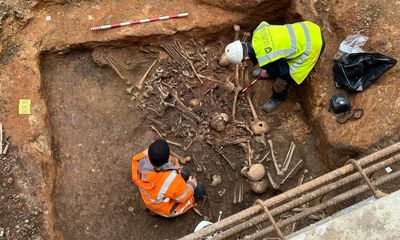 Mystery surrounds 800-year-old Leicester burial pit containing 123 bodies