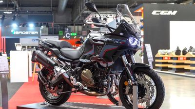 Rieju’s Xplora ADV Looks a Whole Lot Like the Honda Africa Twin