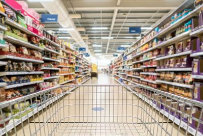 Shopify Stock Looks Cheap as Its FCF Rises Next Year - Buy LEAPS and Short OTM Puts