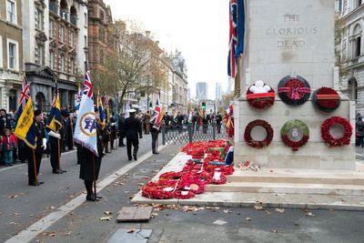 Thousands march to Cenotaph in honour of Jewish servicemen and women