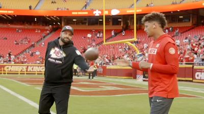 Story of Chiefs' One-Armed Coach Who Helps Patrick Mahomes Before Games Loved by Fans