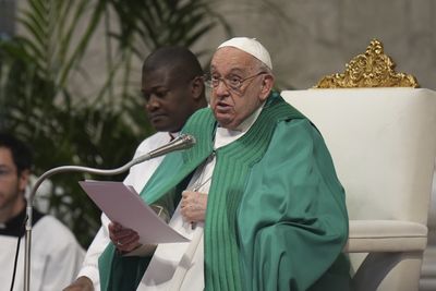 Pope Francis urges inquiry into Gaza genocide allegations