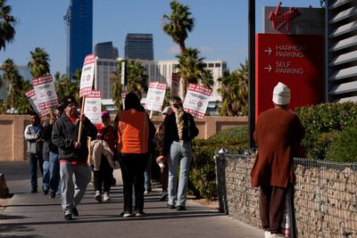 Union workers picket for 3rd day at Las Vegas casino with no talks slated