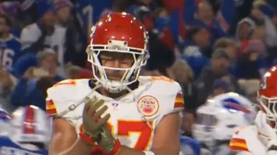 Travis Kelce Seemed to Give the Bills a Golf Clap While Walking Off Field After Loss