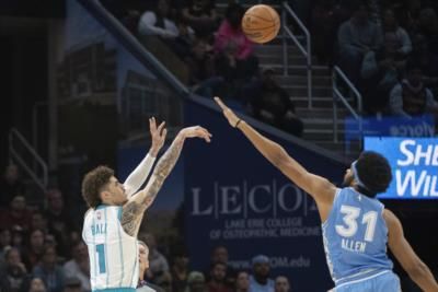 Cavaliers Stay Undefeated, Defeat Hornets In Impressive Victory