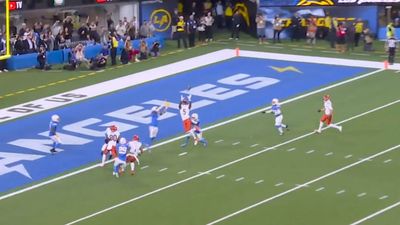 Tee Higgins Was So Close to Catching Joe Burrow's Hail Mary on Final Play vs. Chargers