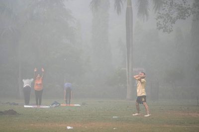 New Delhi closes schools, bans construction as air pollution shoots up to worst level this season