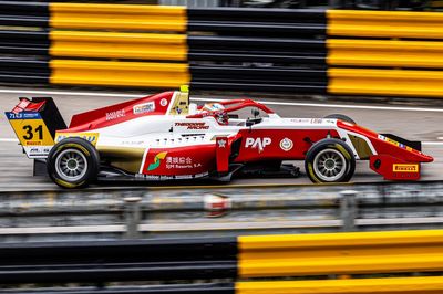 Slater "had to go for" risky move to bid for Macau GP podium