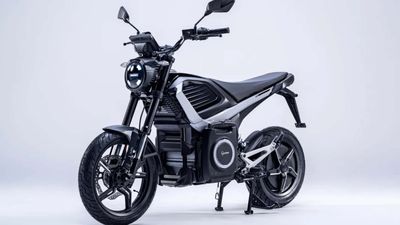 The Silence S05 Weekender Is Actually An EV Motorcycle You Can Use Every Day