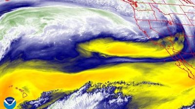 West Coast bracing for 'bomb' cyclone