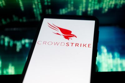 Analysts adjust CrowdStrike price target ahead of earnings