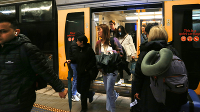 Sydney Train Strike To Be Pushed Back To Friday In Great News For Pearl Jam Concert-Goers