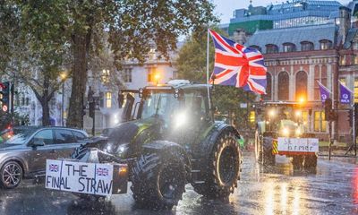 Starmer denies mounting class war as farmers claim they have been ‘betrayed’