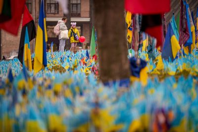 Watch: Ukrainians light 1,000 candles to mark 1,000 days since Russia’s invasion