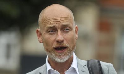 Health minister Stephen Kinnock says he will back assisted dying bill