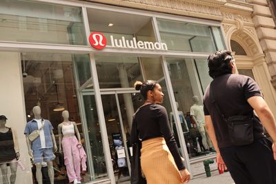 Suspected Shoplifter Who Accused Lululemon Employees of Racial Profiling Is Linked to Million-Dollar Theft Ring: Police