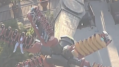 Riders suspended mid-air as California amusement park ride stops