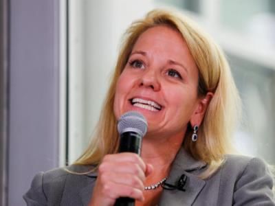 Spacex COO Gwynne Shotwell Urges Faster Regulatory Progress