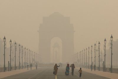 Inhaling Delhi’s polluted air is like smoking 50 cigarettes a day, doctor says