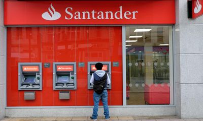 Santander puts aside £295m for car loan mis-selling