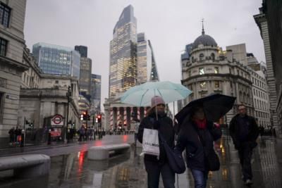 UK Inflation Rises, Bank Of England Holds Rates