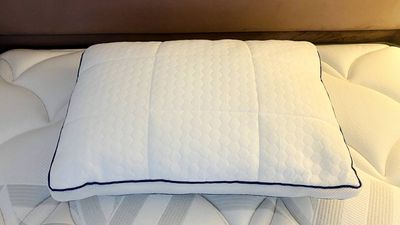 DreamCloud pillow review: great memory foam for side and back sleepers