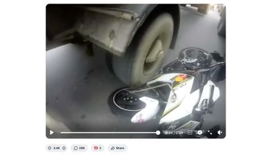 Idiot Lane-Splitting Rider Ends With Motorcycle Being Crushed By a Semi Truck