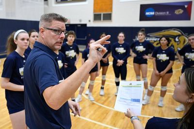 Gallaudet women's volleyball team is signing, quietly winning and rolling into the NCAA Tournament