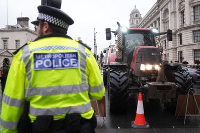 Fact check: Photo of police and protesters is from 2011 student demonstration